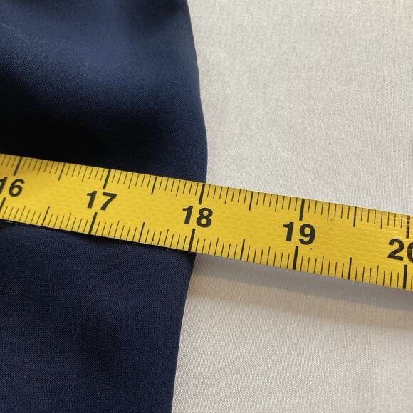 L'Agence Women's Navy Blue Sleeveless 100% Silk Blouse Size XS Flowy Old Money - Picture 4 of 12